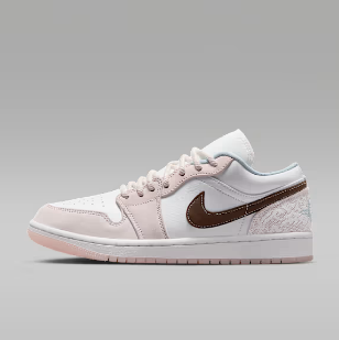 Air Jordan 1 Low
Women's Shoes