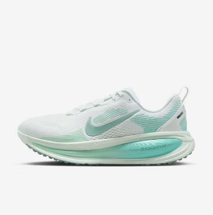Nike Vomero 18
Women's Road Running Shoes